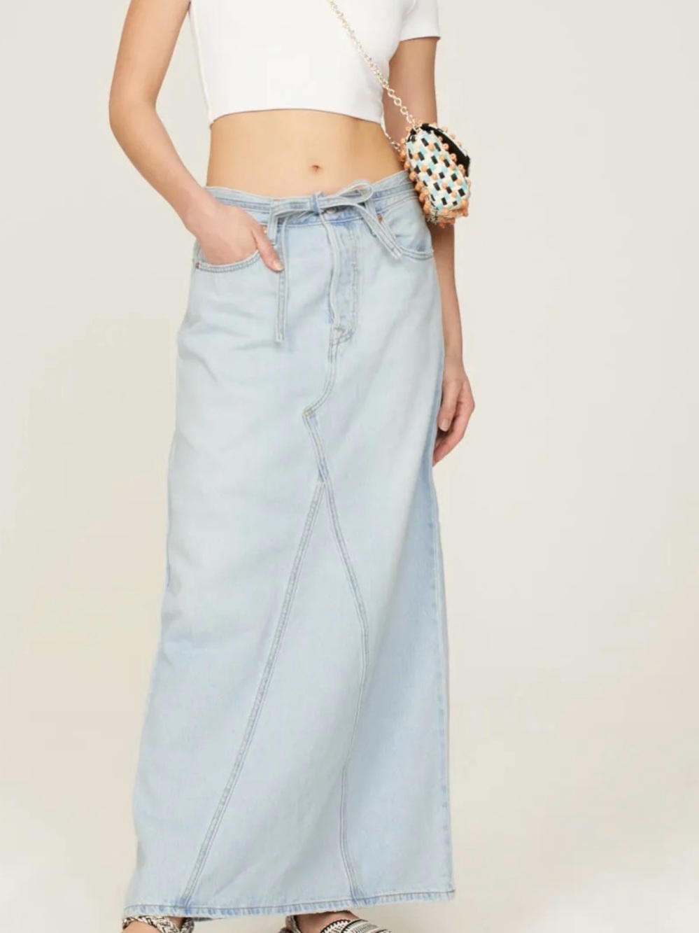 Levi’s Iconic Long Light Wash Denim Maxi Skirt Size 27‎